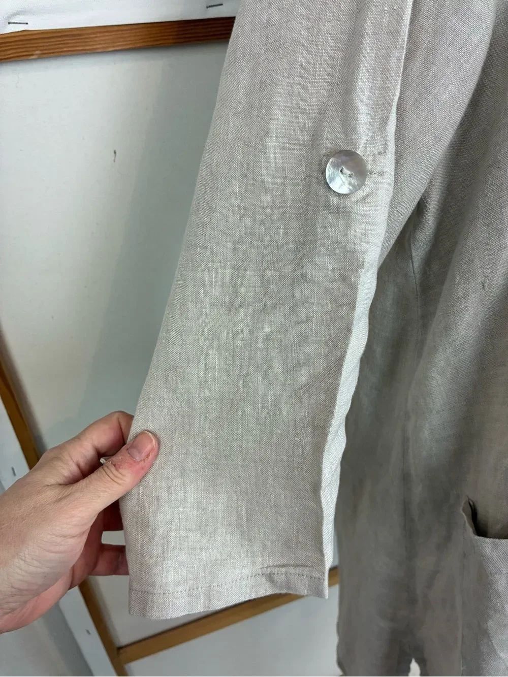 Relaxed Linen Tunic w-Draped Cowl Neck & convertible sleeves great pockets! - Picture 5 of 9